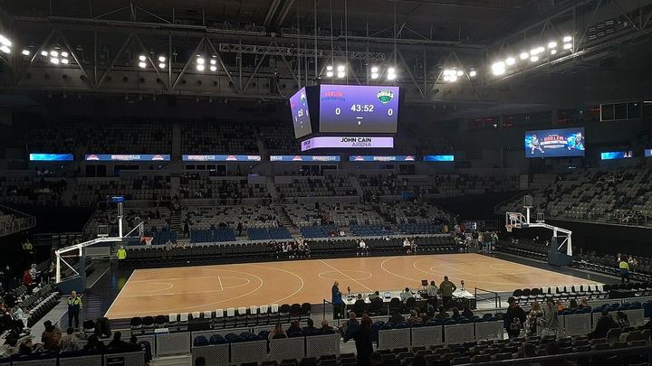 7-1！德国踢疯了，时隔12年再轰7球，40岁诺伊尔创纪录却丢球（封面配图）